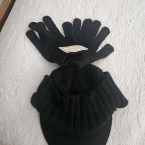 Arizona Black Knit Gloves and Hat Set